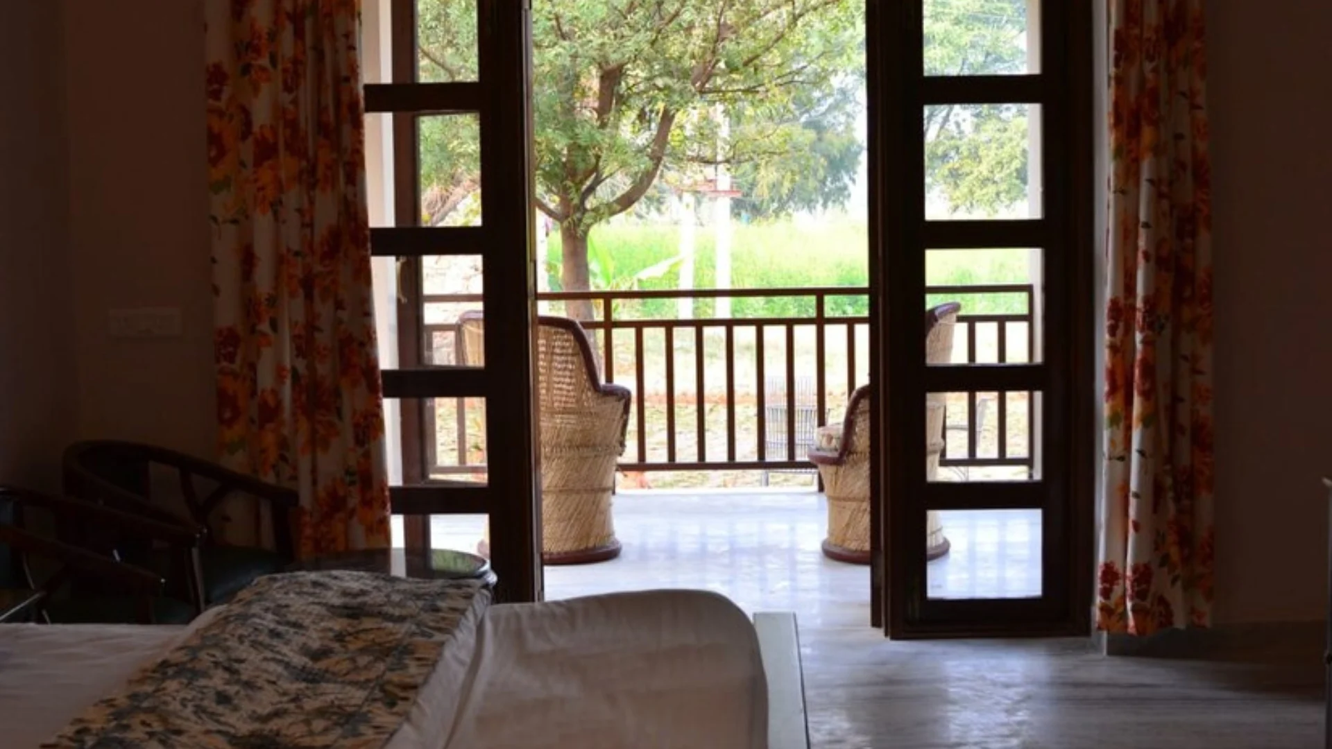 deluxe-room